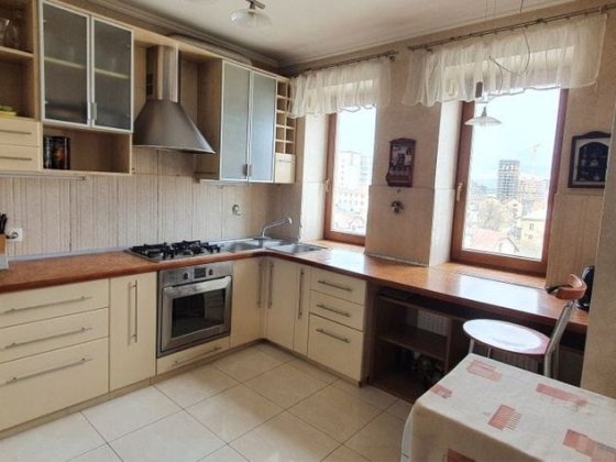 Терміново!Від власника 2рівнева кварт по вул.Кульпарк..128а, 254 кв.м Скнилов