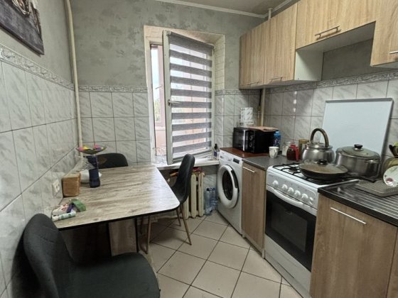 Продаж однокімнатної квартири з ремонтом вул.Ряшівська /Патона Скнилов