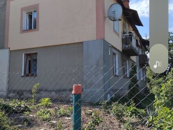 Продам затишну 3-кімнатну квартиру з власним подвір’ям і гаражем!

Про Сокаль