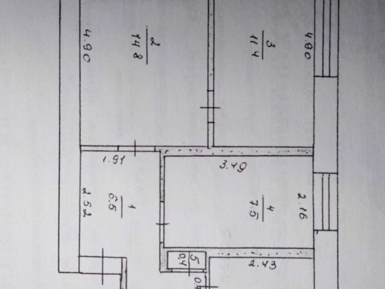 Трикімнатна квартира в гарному районі міста Снигиревка
