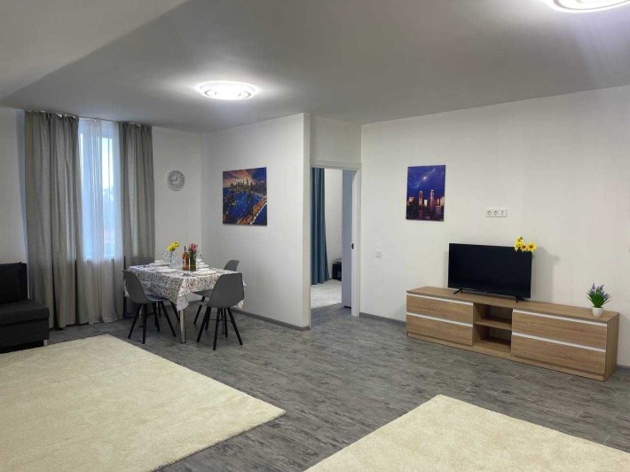 Продам 2 комнатную 70 м2 с евроремонтом в клубном доме Фонтанка - фото 1