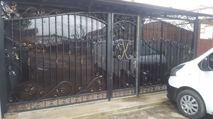 Продам  3-х.кв. В пгт.Великодилинское. Общ.пл-73.5кв.м.Мебель,техника! - фото 1