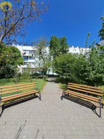 Продам простору 4-кімнатну квартиру в центрі Авангарду!кафе Шарлотка - фото 1