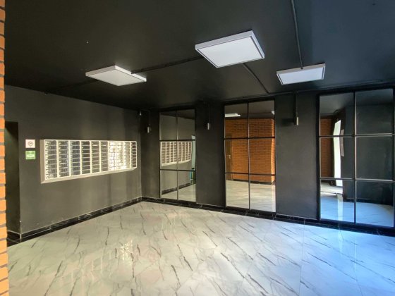 Велика 3трикімнатна квартира в цегляному газовому будинку Лески