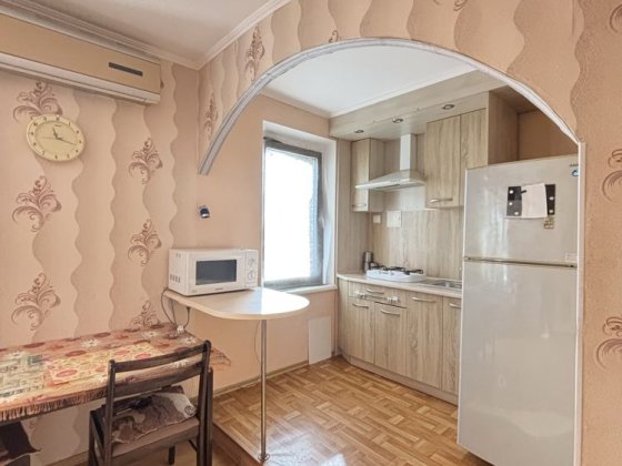 Продам квартиру. Великодолинське Великодолинське