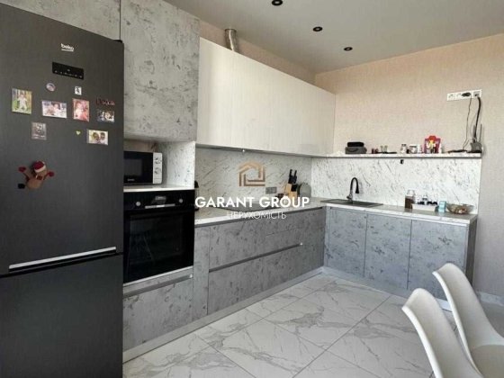 Продається велика однокімнатна квартира в ЖК Парк Фонтанів Фонтанка