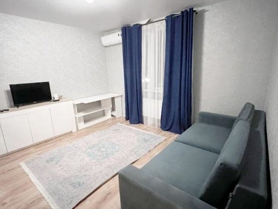 Продам двухкомнатную квартиру, жк 7 небо Авангард