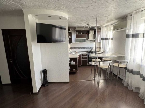 Продам трёхкомнатную квартиру с евроремонтом! Нерубайское