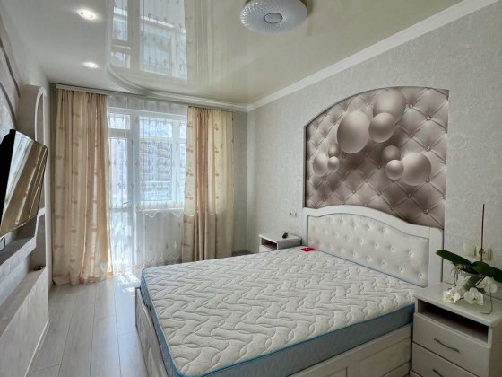 Однокомнатная квартира в Кадоре на Сахарова Крыжановка