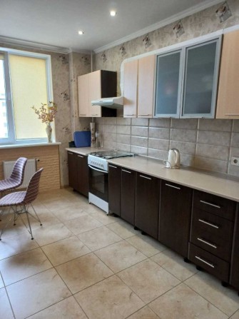 Продам 1 комн. кв.  на ул. Вл. Бувалкина/ Ак. Сахарова - фото 1