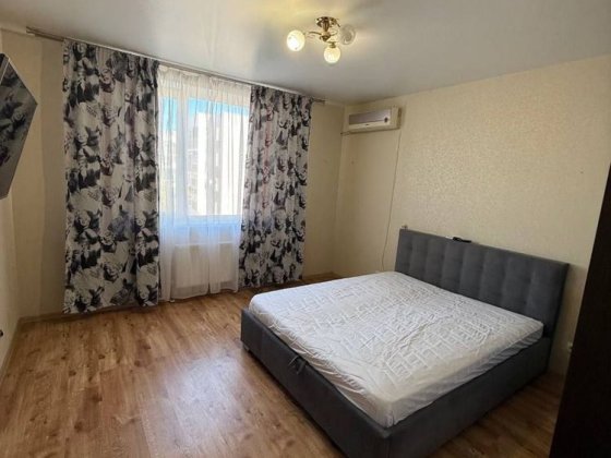 Продам однокомнатную квартиру ЖК 7 Небо! с мебелью техникой! 7км Авангард