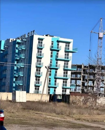 Продам 2 комн. квартиру, новый дом, жк Golden City, ул. Ген. Бочарова. - фото 1