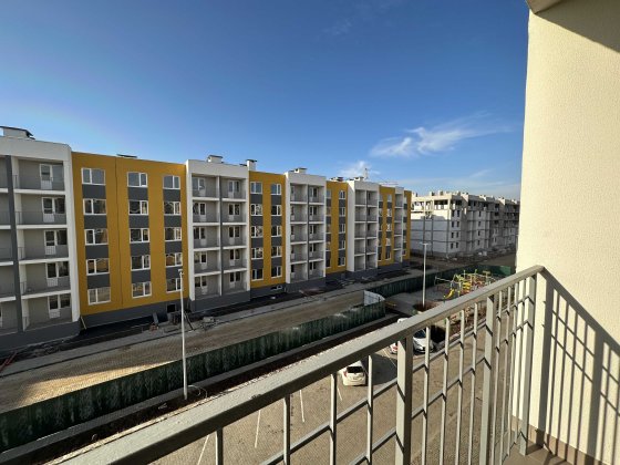 Продам новую квартиру в ЖК 7 небо, с гардеробной, 4й этаж. Авангард