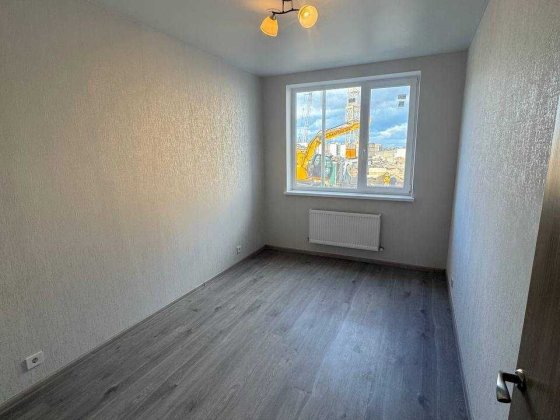 Продам большую трехкомнатную квартиру в ЖК 7 Небо Авангард