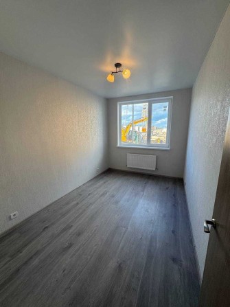 Продам большую трехкомнатную квартиру в ЖК 7 Небо - фото 1