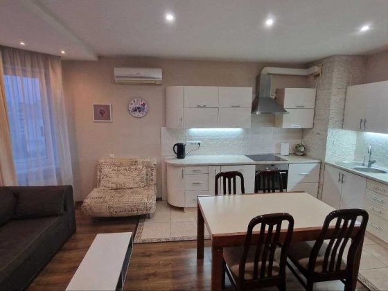 Продам двухкомнатную в Радужном, Таирова Лиманка