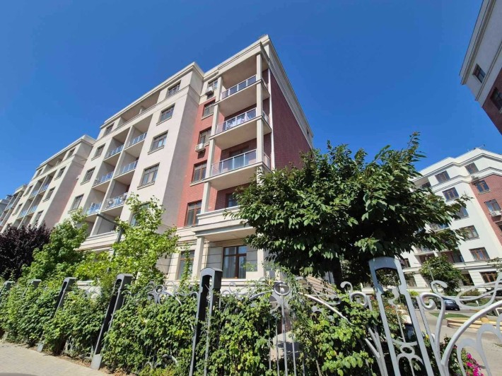 3 комнатная в престижном районе ЖК "Парк Совиньон" - фото 1