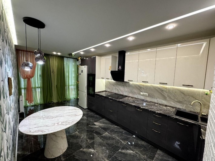 Продам 2-х ком. квартира в  ЖК "Маршалл Сити". Евроремонт.(647-167) - фото 1