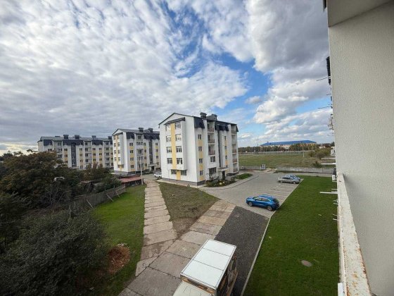 Продам 1 ком квартиру 42 м кв с инд.отоплением  в новом доме