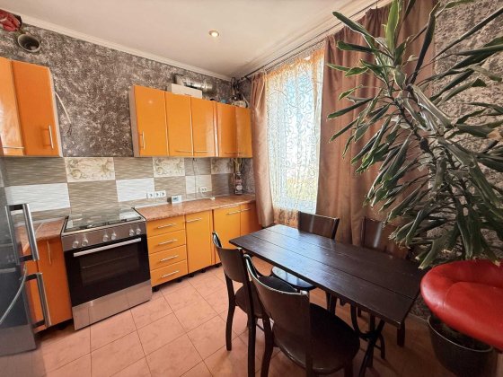 В продаже 1 комнатная с ремонтом Лиманка