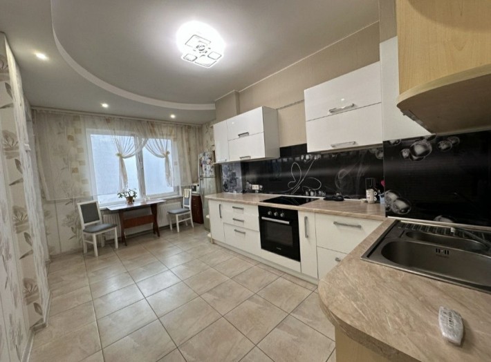 2 комнатная ЖК Радужный 64 метра+ кладовка - фото 1