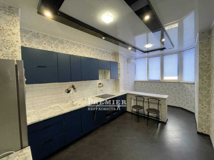 Терміновий продаж! 3х кімнатна квартира 76м2 Ремонт ЖК Радужний 76000$ - фото 1