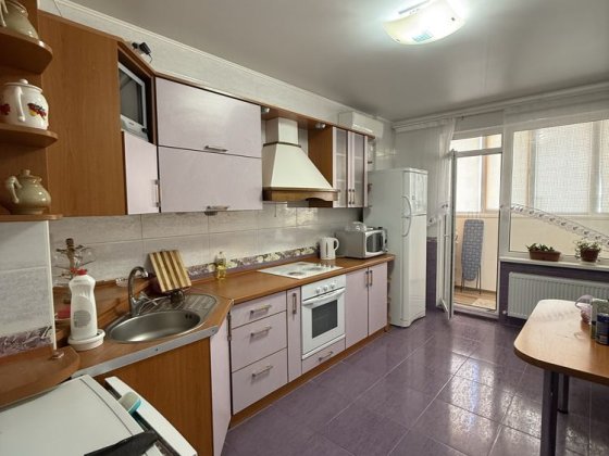 Продам Просторную 2-ком ЖК»Радужный» Лиманка