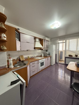 Продам Просторную 2-ком ЖК»Радужный» - фото 1