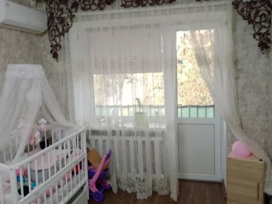 Продам 2-х кімнатну квартиру Карлівка