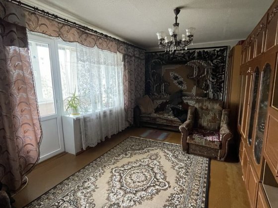 Продам двокімнатну квартиру в центрі Гадяч