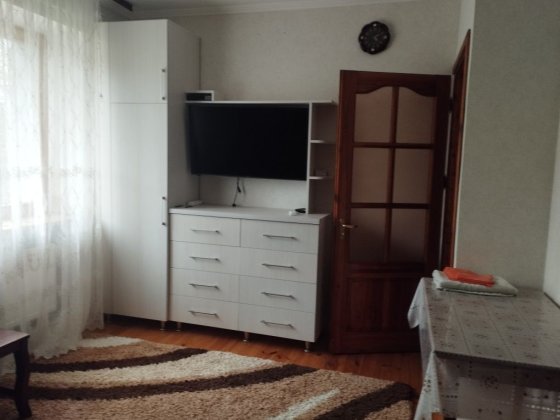 Продам квартиру мебльовану та з технкою. Острог