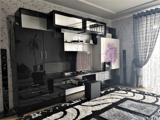 Продам 4 кімнатну квритру