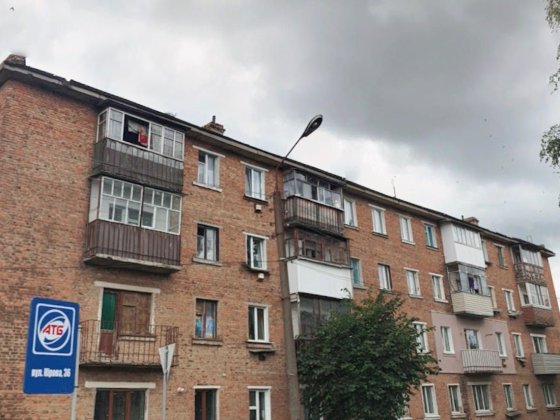 Продається 2-кімнатна квартира в центрі міста Путивль