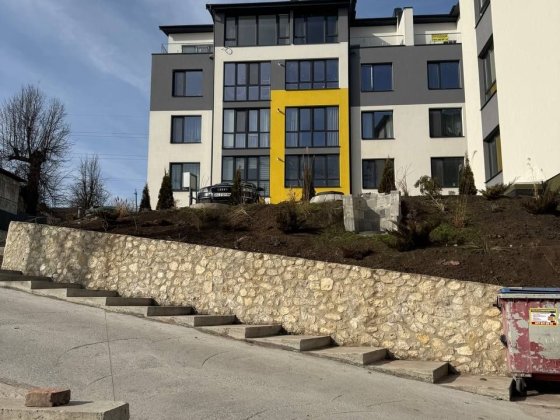 Продається двокімнатна квартира у Петриках Петриков