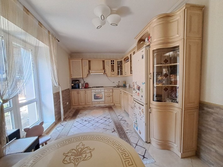 Продаж 3 км.квартири з гаражем у Петриках. - фото 1