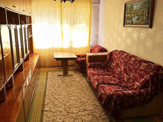 Продам двокімнатну квартиру в центрі смт. Білогір’я Белогорье