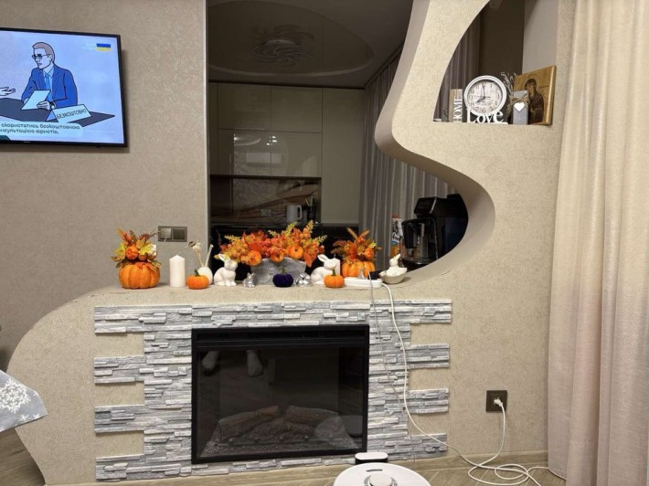 Продається чотирьох кімнатна квартирна Новгород-Сіверський - фото 1