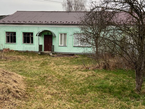 Продам квартиру з господарством Сторожинец