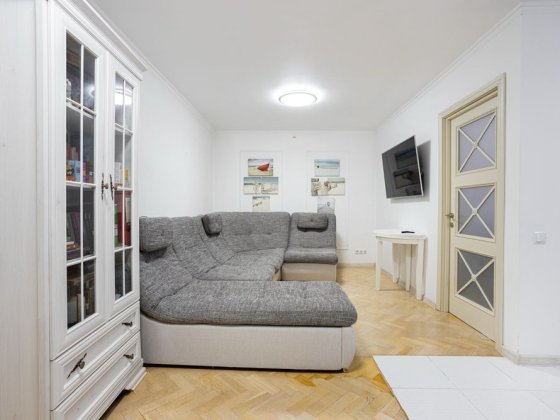 Продаж 4-кімнатної квартири, вул. Митрополита Андрея Шептицького 3 Б, метро Лівобережна