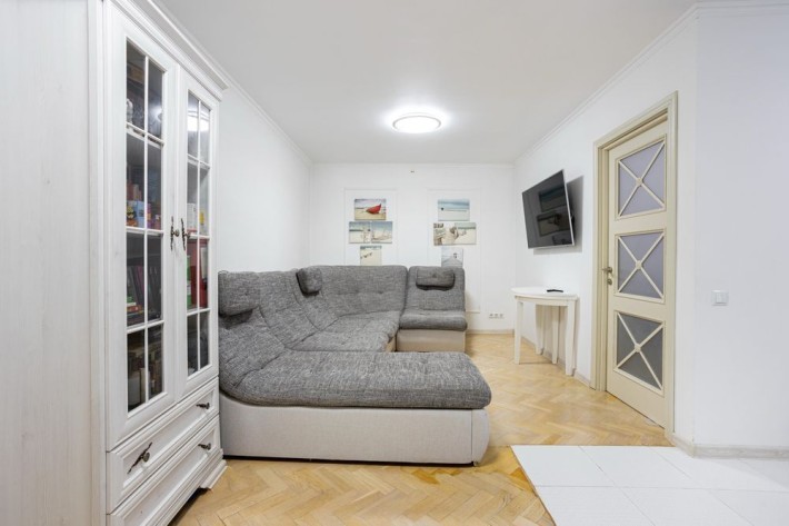 Продаж 4-кімнатної квартири, вул. Митрополита Андрея Шептицького 3 Б, метро Лівобережна - фото 1