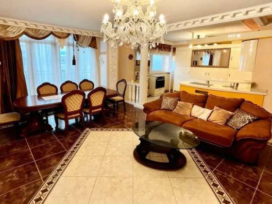 Продаж 5-к квартири Макіївський пров. 2 Киев