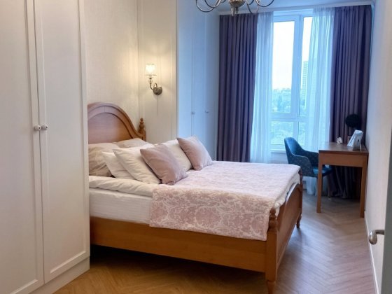 Продаж 1-кімнатної квартири, вул. Каховська 60, метро Лівобережна, ЖК Каховська Київ