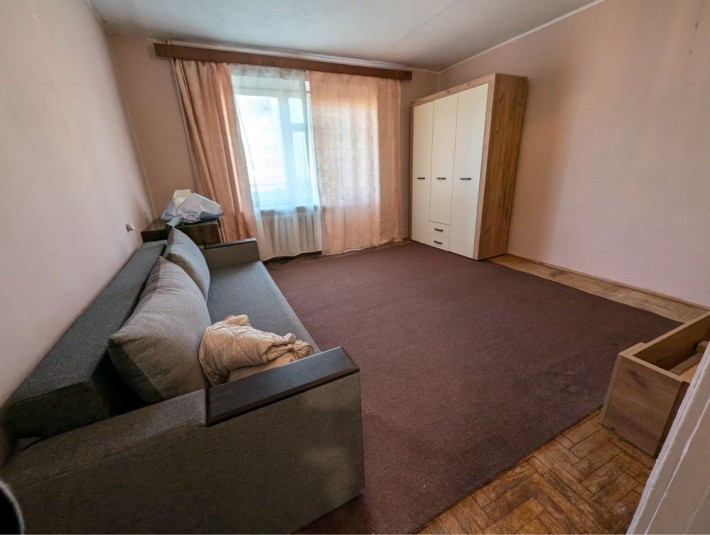 Продам 1 кімнатну квартиру в цегляному будинку - фото 1