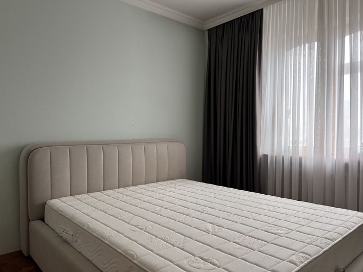 Пропонується трикімнатна квартира на Таращанському масиві. - фото 1