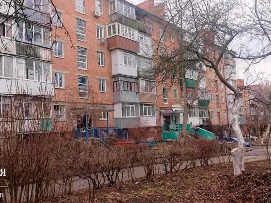 Трехкомнатная на Вокзальной.Комнаты раздельные.Кирпичный дом. Біла Церква