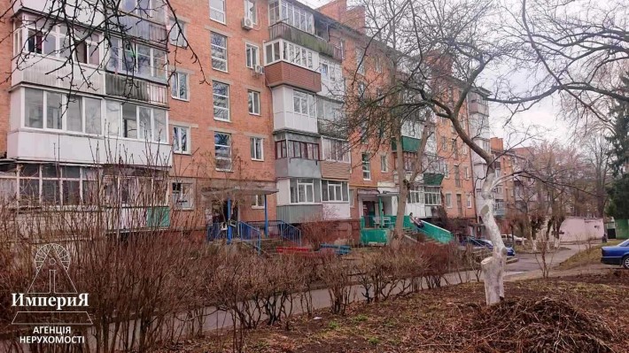 Трехкомнатная на Вокзальной.Комнаты раздельные.Кирпичный дом. - фото 1