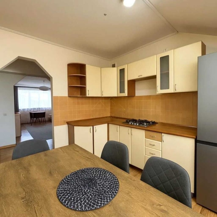 Продається 3к.квартира з меблями та технікою, по в.Вовчинецька - фото 1