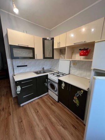 Продається комфортна 2-кімнатна квартира в чудовому районі міста! - фото 1