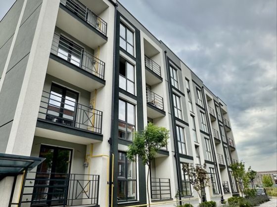 Квартира в зданому будинку з балконом 68м2!Газ! Буча