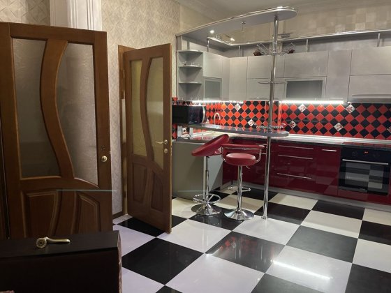 Продам квартиру центр Ковальського новобудова